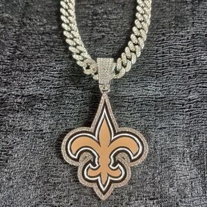 NFL New Orleans Saints 20Inch Necklace Pendant Cuban Chain Link Football Jewelry